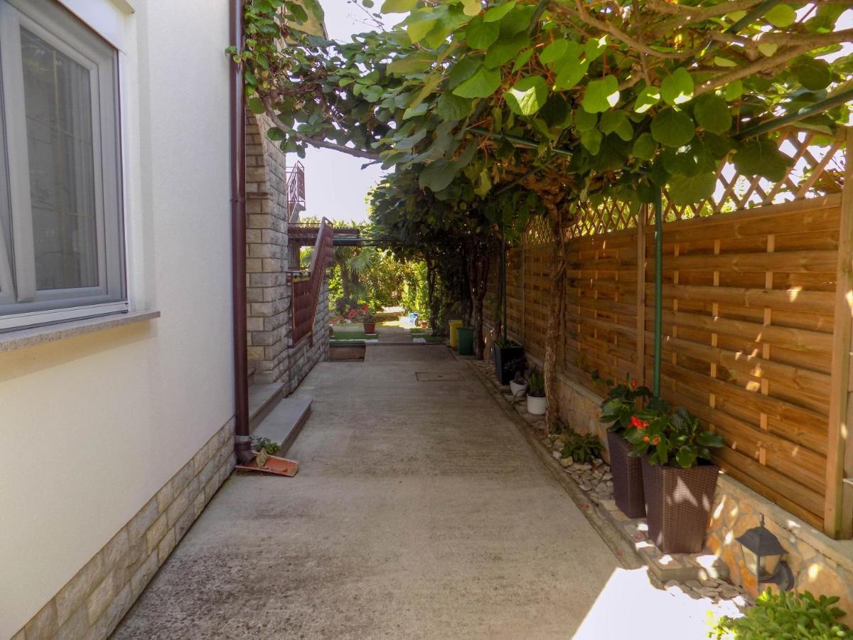 Oriella Apartmans And Room Novigrad Istria Dış mekan fotoğraf
